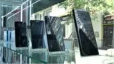 'Ucuz şarj aletleri binlerce liralık telefonları hurdaya çıkarıyor' 'Ucuz şarj aletleri binlerce liralık telefonları hurdaya çıkarıyor'