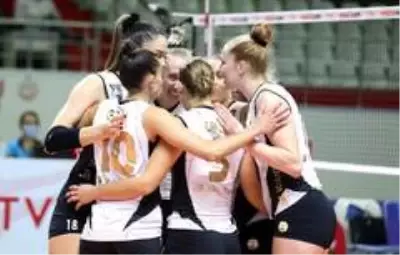 Son dakika haberi... Vakıfbank deplasmanda 3-0 kazandı Son dakika haberi... Vakıfbank deplasmanda 3-0 kazandı