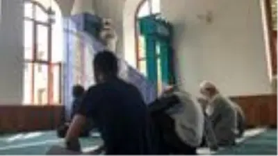 Yalova'da tarihi cami ibadete açıldı Yalova'da tarihi cami ibadete açıldı