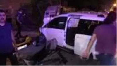 Zincirleme trafik kazası: 6 yaralı - ADANA Zincirleme trafik kazası: 6 yaralı - ADANA