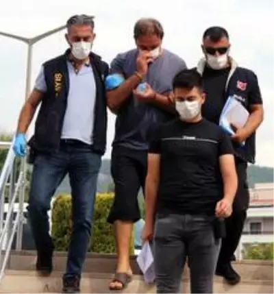 52 yıl hapis cezasıyla aranan ve 13 yıldır kendisini ölü gösteren Türk Youtuber Tayfun Demir tutuklandı 52 yıl hapis cezasıyla aranan ve 13 yıldır kendisini ölü gösteren Türk Youtuber Tayfun Demir tutuklandı