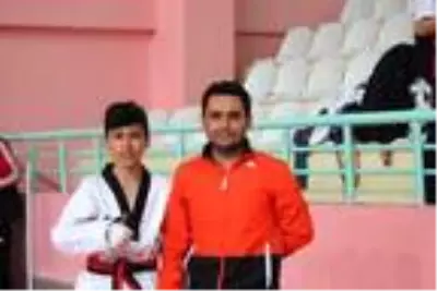 Son dakika gündem: Bakan Kasapoğlu'ndan Niğde'deki kazada ölen 3 genç tekvandocu için taziye mesajı Son dakika gündem: Bakan Kasapoğlu'ndan Niğde'deki kazada ölen 3 genç tekvandocu için taziye mesajı