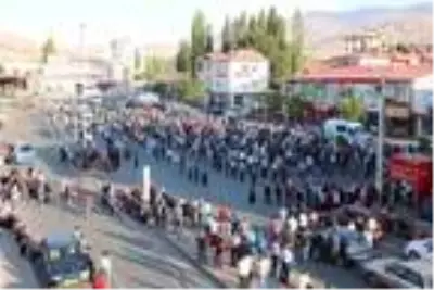 Son dakika gündem: Bakan Kasapoğlu'ndan Niğde'deki kazada ölen 3 genç tekvandocu için taziye mesajı Son dakika gündem: Bakan Kasapoğlu'ndan Niğde'deki kazada ölen 3 genç tekvandocu için taziye mesajı