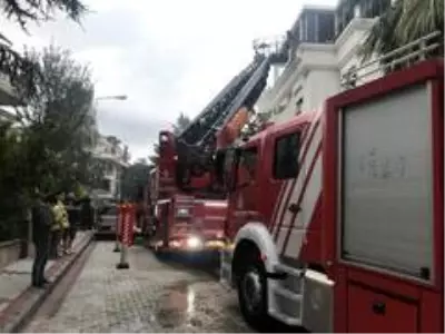 Çamaşır makinesi büyük bir gürültüyle patladı, yangın çıktı Çamaşır makinesi büyük bir gürültüyle patladı, yangın çıktı