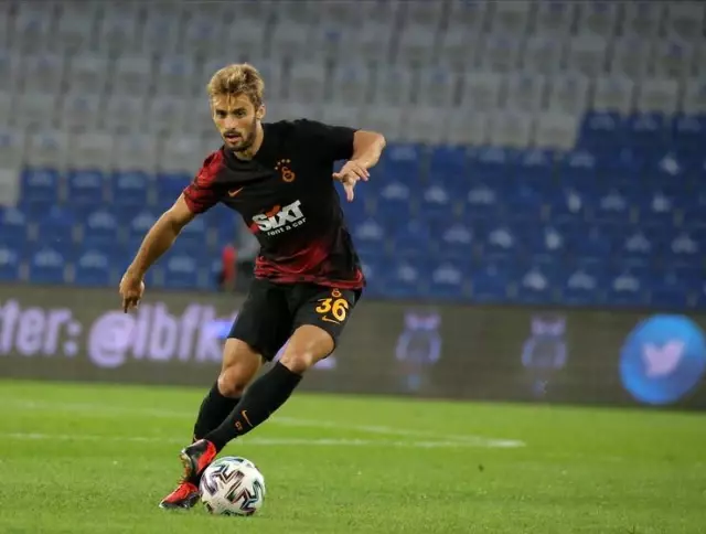 Başakşehir-Galatasaray maçında Marcelo Saracchi sakatlandı Başakşehir-Galatasaray maçında Marcelo Saracchi sakatlandı