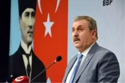 BBP Genel Başkanı Destici, partisinin 12'nci Olağan Kongresi'nde konuştu BBP Genel Başkanı Destici, partisinin 12'nci Olağan Kongresi'nde konuştu