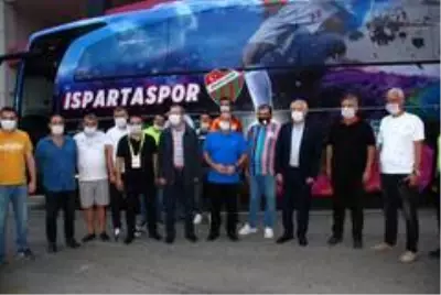 Belediye Başkanı, Isparta 32 Spor'a otobüs hediye etti Belediye Başkanı, Isparta 32 Spor'a otobüs hediye etti