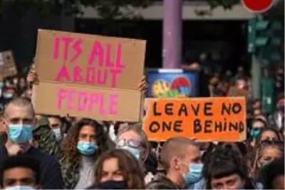 Berlin'de Moria'daki mülteciler için miting düzenlendi