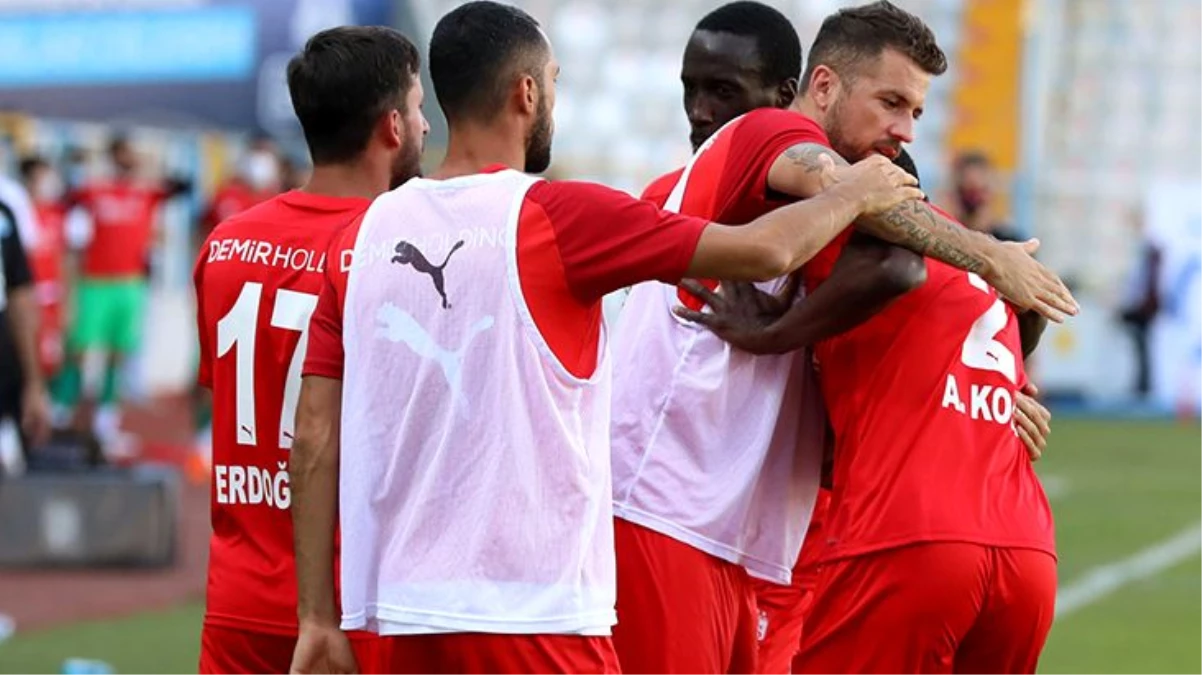 Demir Grup Sivasspor, deplasmanda Erzurumspor'u 21 mağlup etti