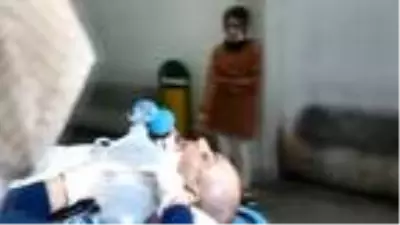 Mekanı kurşunlamanın bedeli ağır oldu: Dövüldü, araçtan yola atıldı, başka bir aracın altında kaldı Mekanı kurşunlamanın bedeli ağır oldu: Dövüldü, araçtan yola atıldı, başka bir aracın altında kaldı