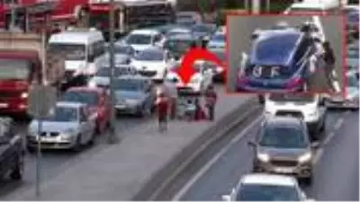 Gelin arabası sürücüsü, çocuğun üzerine direksiyon kırdı Gelin arabası sürücüsü, çocuğun üzerine direksiyon kırdı