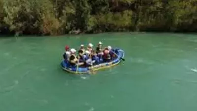 Göksu Irmağında rafting keyfi Göksu Irmağında rafting keyfi
