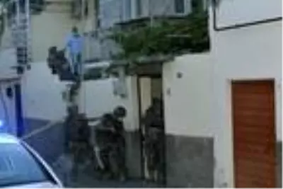 Husumetlisini vurup intihara kalkıştı, özel harekat polisinin operasyonuyla yakalandı Husumetlisini vurup intihara kalkıştı, özel harekat polisinin operasyonuyla yakalandı
