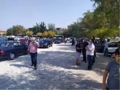 İkinci el oto pazarında hareket çok satış yok İkinci el oto pazarında hareket çok satış yok