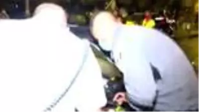 - İsrail'de protestocuları araçla ezmek isteyen sürücü engellendi - İsrail'de protestocuları araçla ezmek isteyen sürücü engellendi