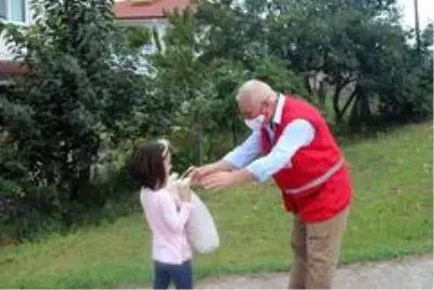 Son dakika haberi... İyilik Serüveni'in Kocaeli'de çocukları sevindirdi Son dakika haberi... İyilik Serüveni'in Kocaeli'de çocukları sevindirdi