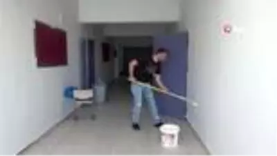 Köy okulu öğretmenlerinden örnek davranış Köy okulu öğretmenlerinden örnek davranış