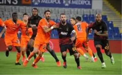 Medipol Başakşehir: 0 Galatasaray: 1 (İlk yarı) Medipol Başakşehir: 0 Galatasaray: 1 (İlk yarı)