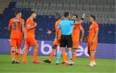 Medipol Başakşehir: 0 Galatasaray: 1 (İlk yarı) Medipol Başakşehir: 0 Galatasaray: 1 (İlk yarı)