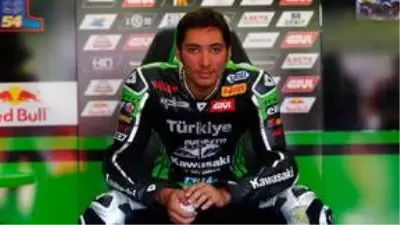 Milli motosikletçi Toprak Razgatlıoğlu, İspanya'daki ısınma turlarında kaza geçirdi Milli motosikletçi Toprak Razgatlıoğlu, İspanya'daki ısınma turlarında kaza geçirdi