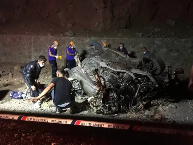 Niğde'de yaşanan trafik kazasında 3 tekvandocu hayatını kaybetti Niğde'de yaşanan trafik kazasında 3 tekvandocu hayatını kaybetti