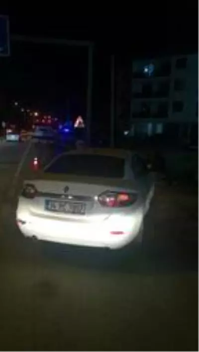 Park halindeki otomobile çarpan motosikletteki 5 aylık hamile kadın hayatını kaybetti Park halindeki otomobile çarpan motosikletteki 5 aylık hamile kadın hayatını kaybetti