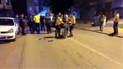 Polisin 'dur' ihtarını dinlemedi, kaçarken kaza yaparak yakalandı Polisin 'dur' ihtarını dinlemedi, kaçarken kaza yaparak yakalandı
