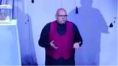 Rasim Öztekin, Hasan Efendi'nin kavuğunu, Şevket Çoruh'a devretti Rasim Öztekin, Hasan Efendi'nin kavuğunu, Şevket Çoruh'a devretti