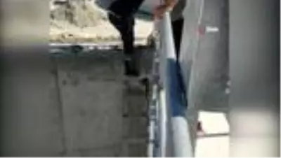 Samandağ'da iki otomobil birbirine girdi: 1 yaralı Samandağ'da iki otomobil birbirine girdi: 1 yaralı