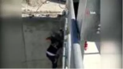 Samandağ'da iki otomobil birbirine girdi: 1 yaralı Samandağ'da iki otomobil birbirine girdi: 1 yaralı