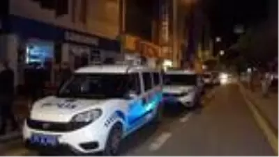 Sosyal mesafe kuralına uymayan kahvehane müşterileri hakkında tutanak tutuldu Sosyal mesafe kuralına uymayan kahvehane müşterileri hakkında tutanak tutuldu