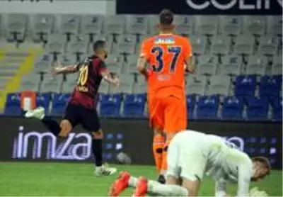 Galatasaray ligde 2'de 2 yaptı