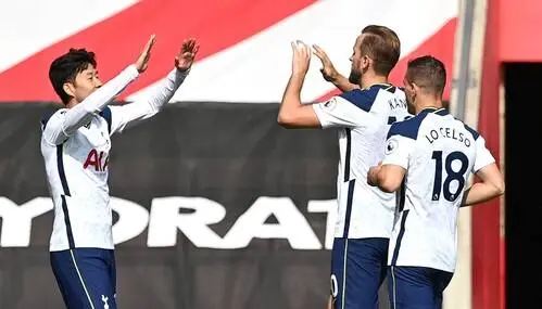 Tottenham, Southampton'ı 5-2 mağlup etti Tottenham, Southampton'ı 5-2 mağlup etti