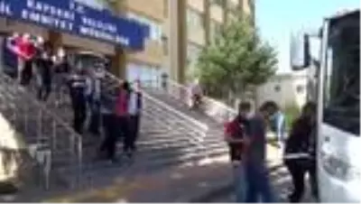 Son dakika haber: Uyuşturucu operasyonunda 9 kişi tutuklandı Son dakika haber: Uyuşturucu operasyonunda 9 kişi tutuklandı