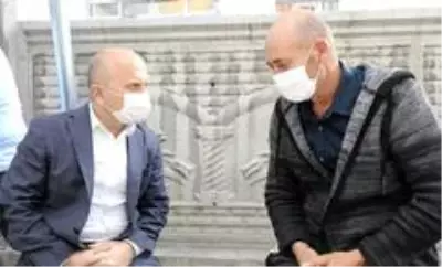 Vali Varol, Şehit Harun Aslan'ın ailesine taziye ziyaretinde bulundu Vali Varol, Şehit Harun Aslan'ın ailesine taziye ziyaretinde bulundu