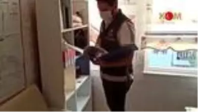 Yabancılara sahte belge düzenleyen iki zanlı tutuklandı Yabancılara sahte belge düzenleyen iki zanlı tutuklandı
