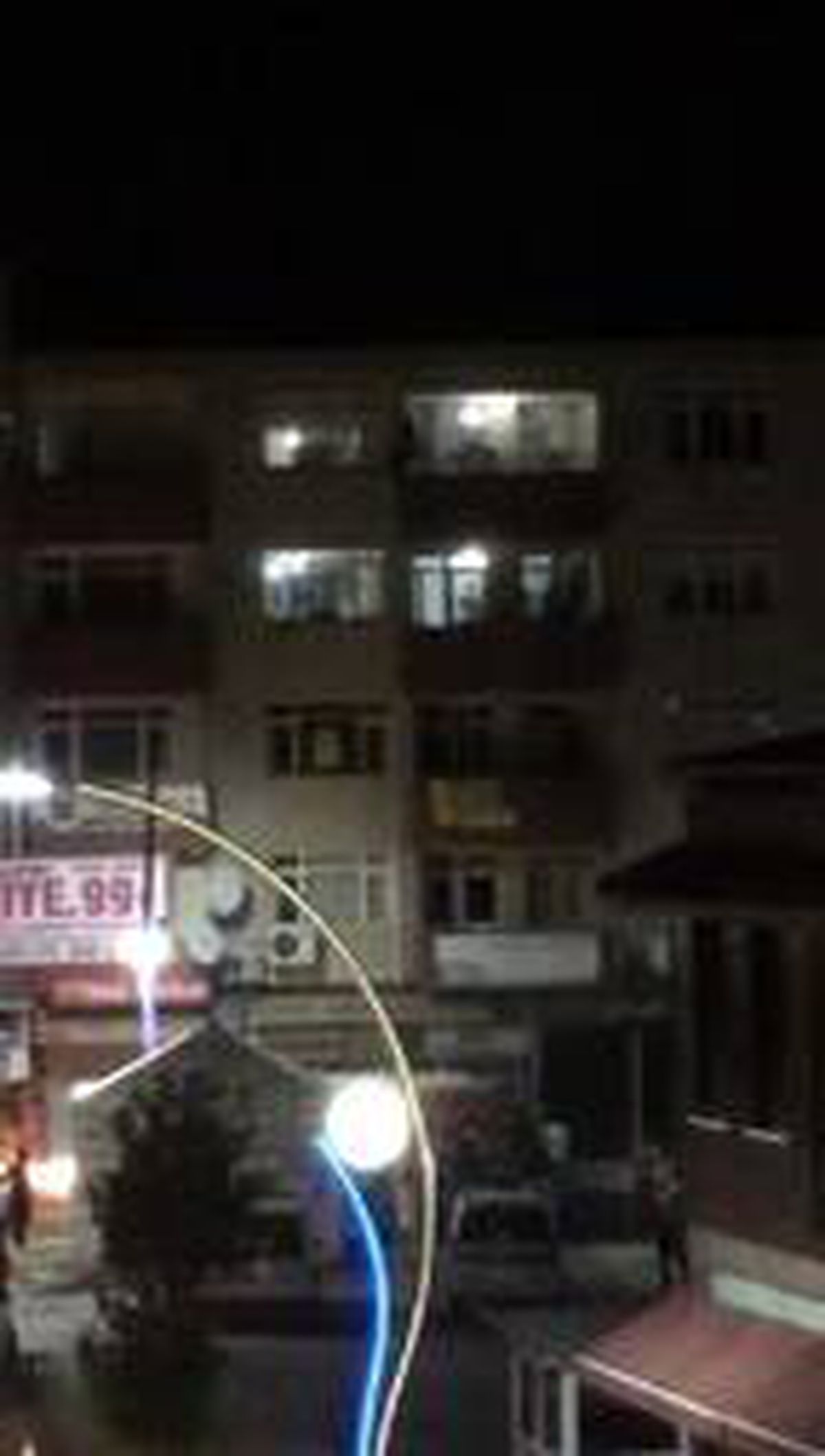 Son dakika haberi... 4'üncü kattan itfaiyenin açtığı hava yastığına atladı