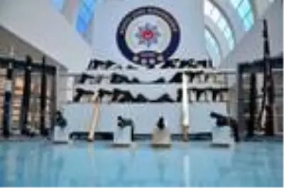 Son dakika gündem: Adana'da aranan 183 kişi yakalandı, çok sayıda silah ele geçirildi Son dakika gündem: Adana'da aranan 183 kişi yakalandı, çok sayıda silah ele geçirildi