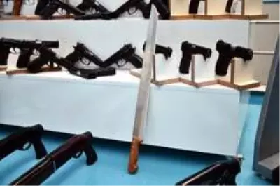 Adana'da bir haftada 68 silah ele geçirildi Adana'da bir haftada 68 silah ele geçirildi