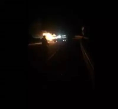 Feci kaza sonrası LPG'li araç bomba gibi patladı: 3 kişi yanarak öldü Feci kaza sonrası LPG'li araç bomba gibi patladı: 3 kişi yanarak öldü