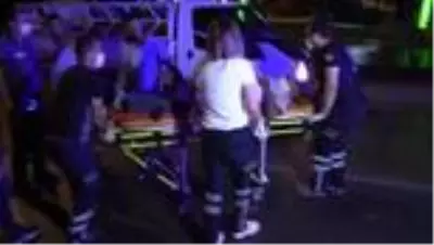 Adana'da iki motosiklet çarpıştı: 1 ağır 3 yaralı Adana'da iki motosiklet çarpıştı: 1 ağır 3 yaralı