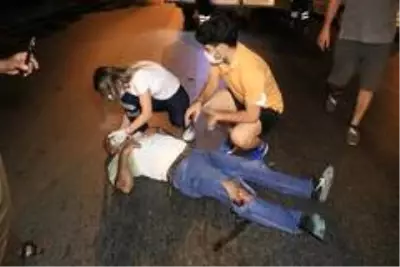 Adana'da motosikletler çarpıştı: 3 yaralı Adana'da motosikletler çarpıştı: 3 yaralı