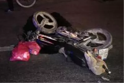 Adana'da motosikletler çarpıştı: 3 yaralı Adana'da motosikletler çarpıştı: 3 yaralı