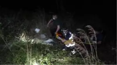 Alkollü olduğu iddia edilen şahıs kayalıklara düştü, ekipler kurtarmak için seferber oldu Alkollü olduğu iddia edilen şahıs kayalıklara düştü, ekipler kurtarmak için seferber oldu