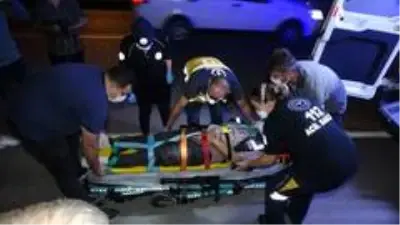 Alkollü olduğu iddia edilen şahıs kayalıklara düştü, ekipler kurtarmak için seferber oldu Alkollü olduğu iddia edilen şahıs kayalıklara düştü, ekipler kurtarmak için seferber oldu