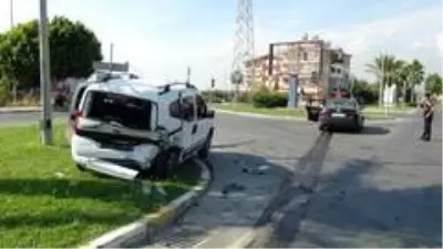 Antalya'da trafik kazası: 4 yaralı Antalya'da trafik kazası: 4 yaralı