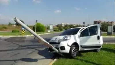 Antalya'da trafik kazası: 4 yaralı Antalya'da trafik kazası: 4 yaralı