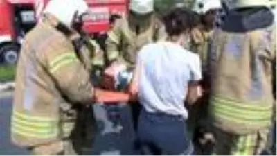 Beylikdüzü'nde takla atan otomobildeki sürücü yaralandı Beylikdüzü'nde takla atan otomobildeki sürücü yaralandı