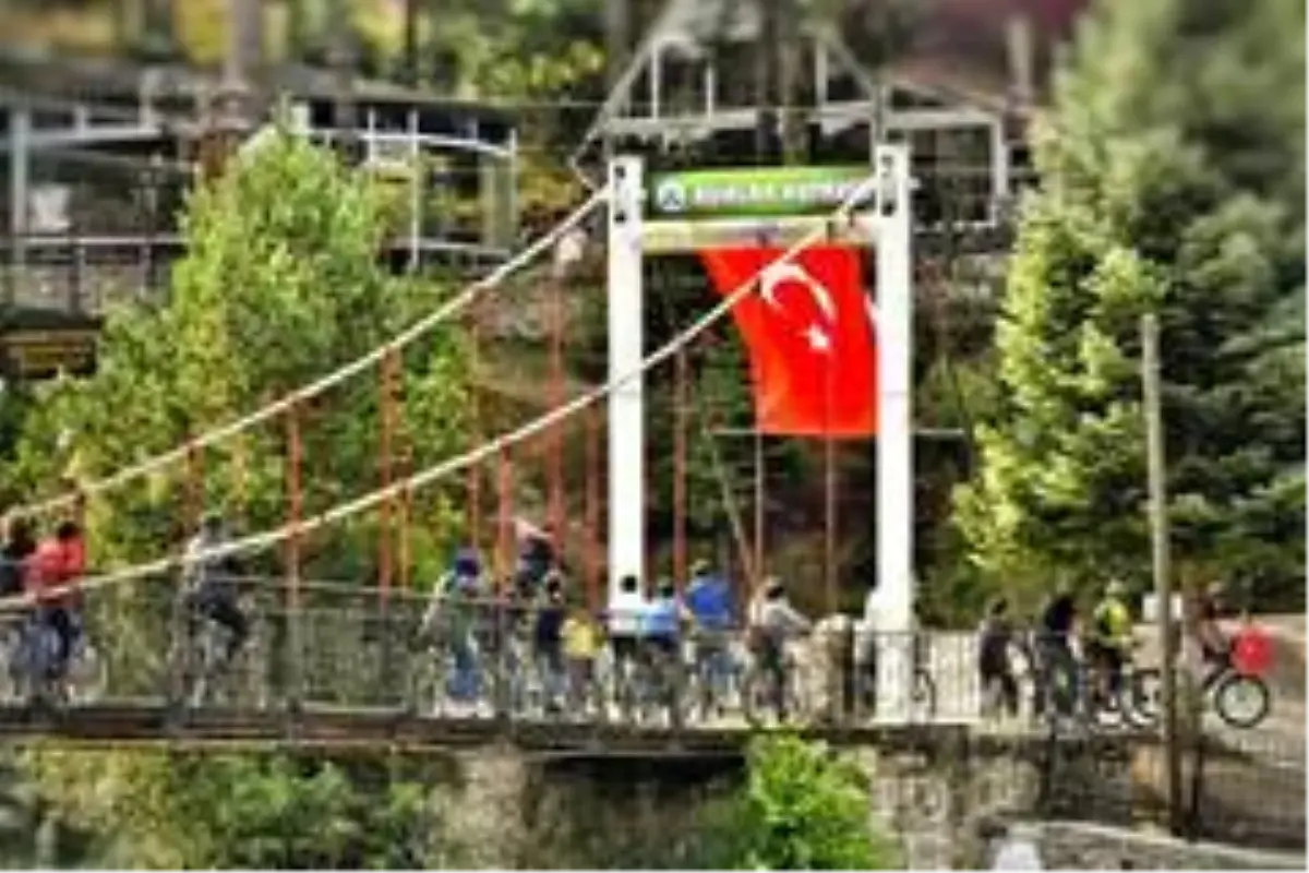 Bisikletseverler, 'Avrupa Hareketlilik Haftası' için pedal çevirdi