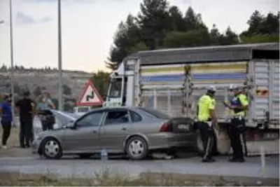 - Burdur'da trafik kazası: 5 yaralı - Burdur'da trafik kazası: 5 yaralı